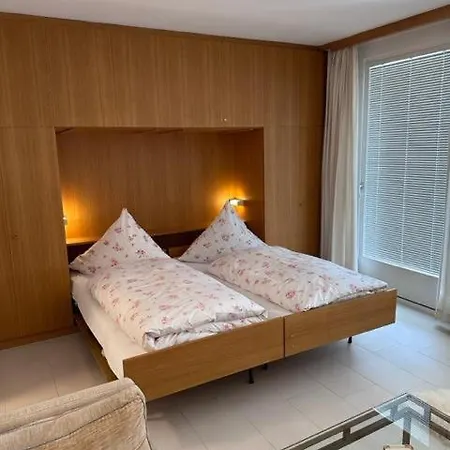 69 Mit Hallenbad Und Sauna By Monicare דירה *