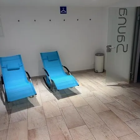 아파트 69 Mit Hallenbad Und Sauna By Monicare